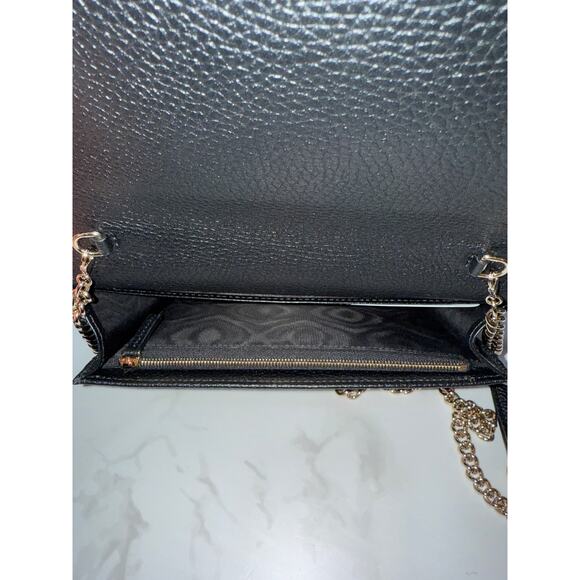 Gucci Black Leather Crossbody Bag with Chain Strap - Authentic Designer Handbag - Picture 3 of 9